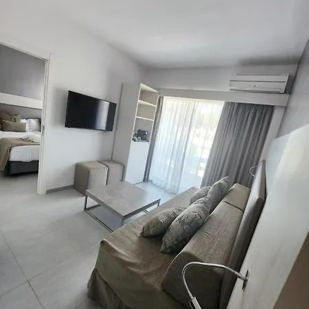 Diamante Boutique Hotel 4*