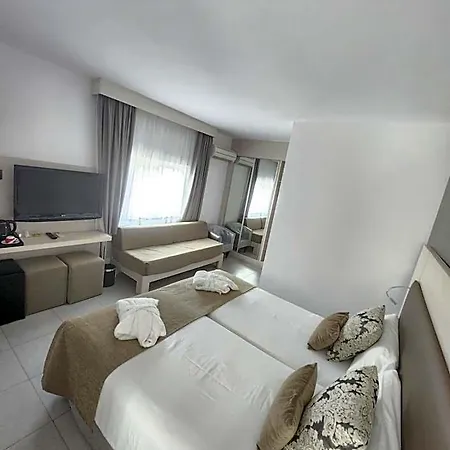 Diamante Boutique Hotel 4*