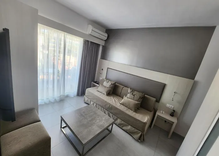 Diamante Boutique 4*